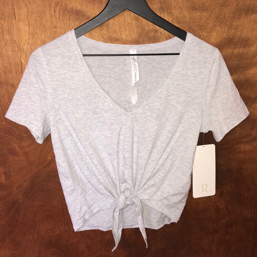 Lululemon knot crop